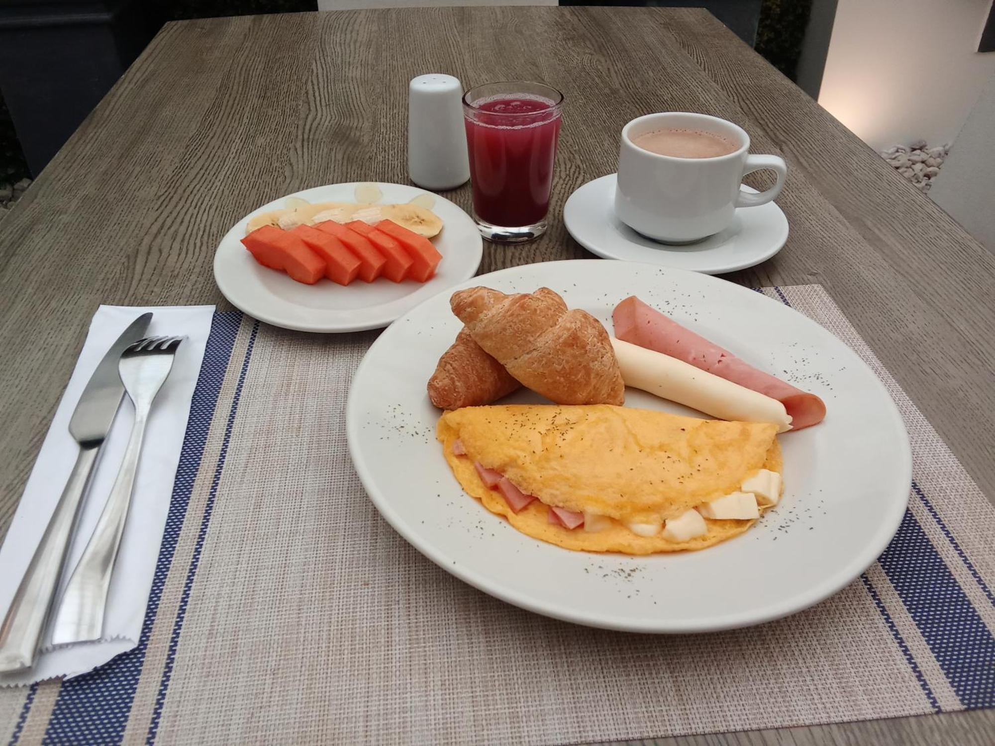 Hotel Castellana 95 Bogotá Exteriör bild